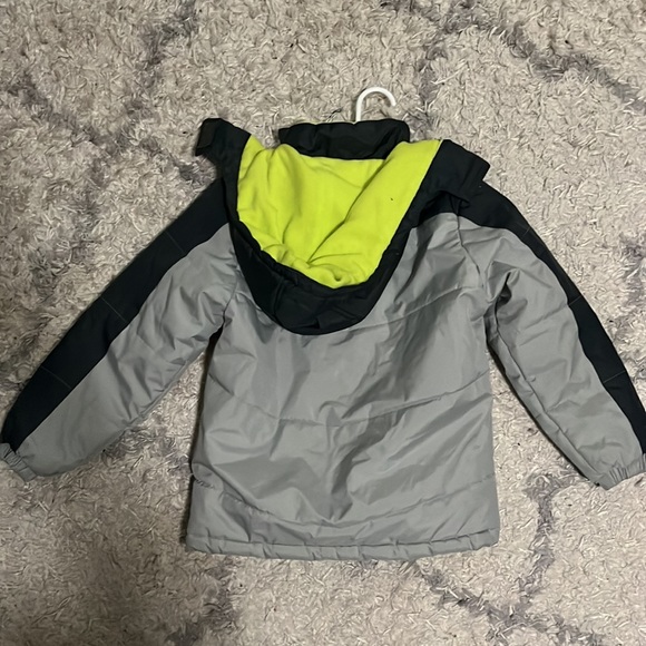 Grey and lime green winter coat - Picture 2 of 4